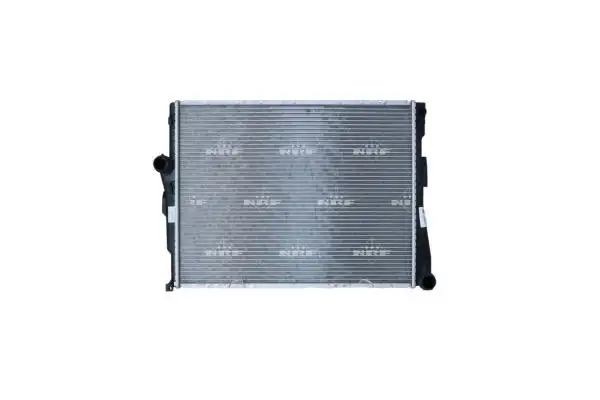 NRF 51582 Radyatör 17111611573 resmi
